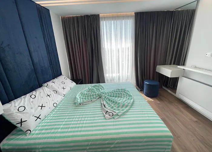 Perla Luxury Penthouse Appartamento Tirana