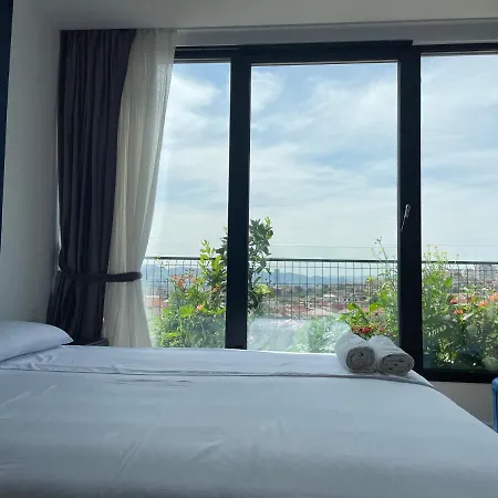 Perla Luxury Penthouse 티라나